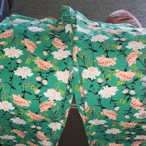 NWT Old Navy Mid-rise Pixie pant